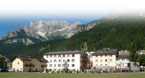Soggiorno Dolomiti Mazzin Eksteriør billede